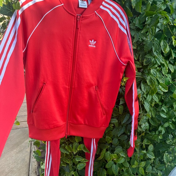 Adidas - Picture 2 of 3